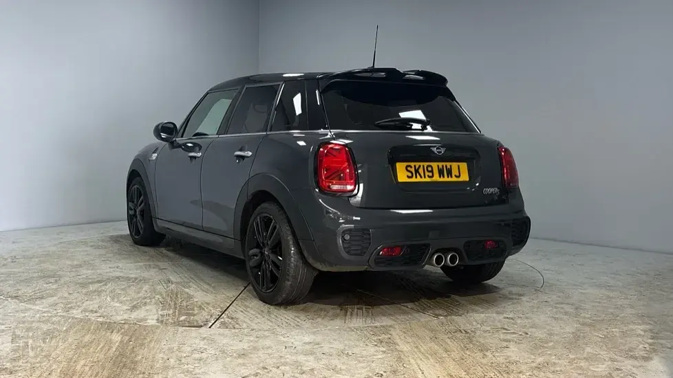 Used Mini Cooper S Sport 192 HP (141 kW) 2019 Grey Hatchback