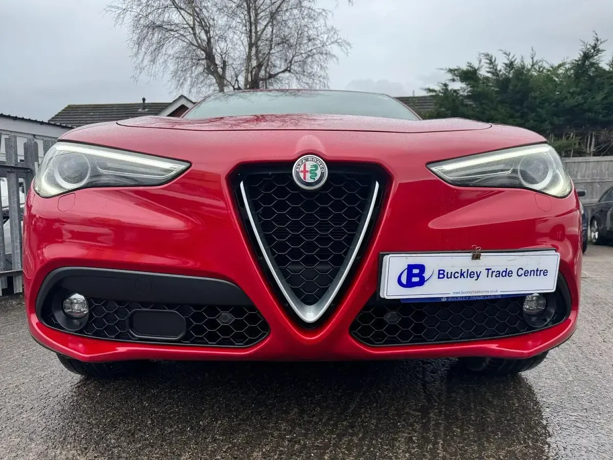 Used Alfa Romeo Stelvio 210 HP (154 kW) 2018 Red SUV