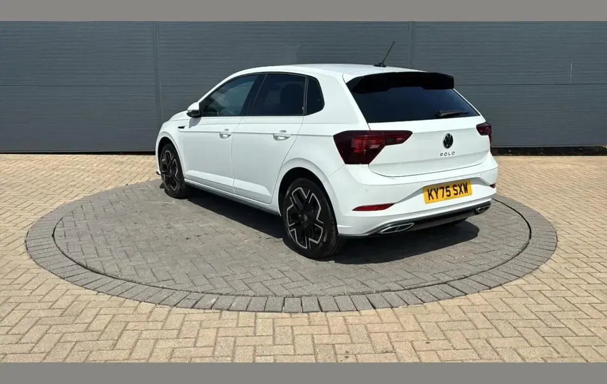 Used VW Polo R-line 115 HP (84 kW) 2025 White Hatchback