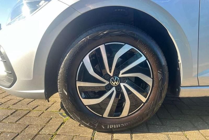 Used VW Polo Life 95 HP (69 kW) 2023 Silver Hatchback