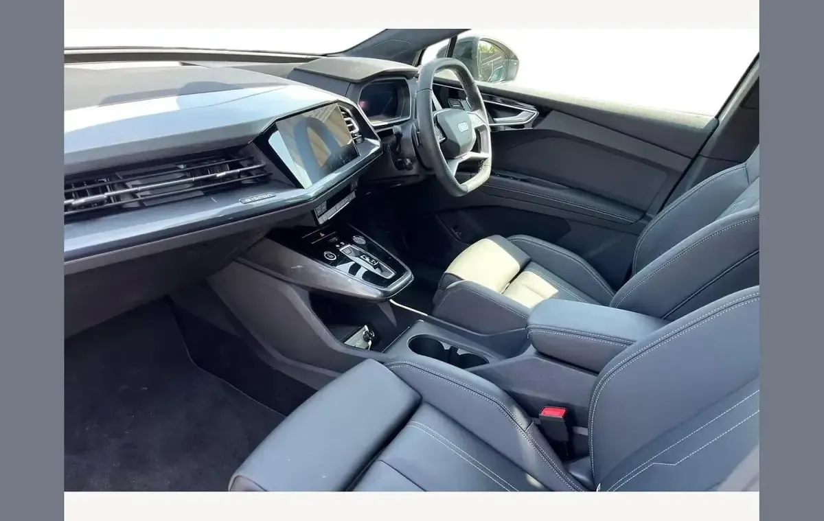Used Audi Q4 e-tron Black Edition 210 kW (286 HP) 2026 Silver SUV