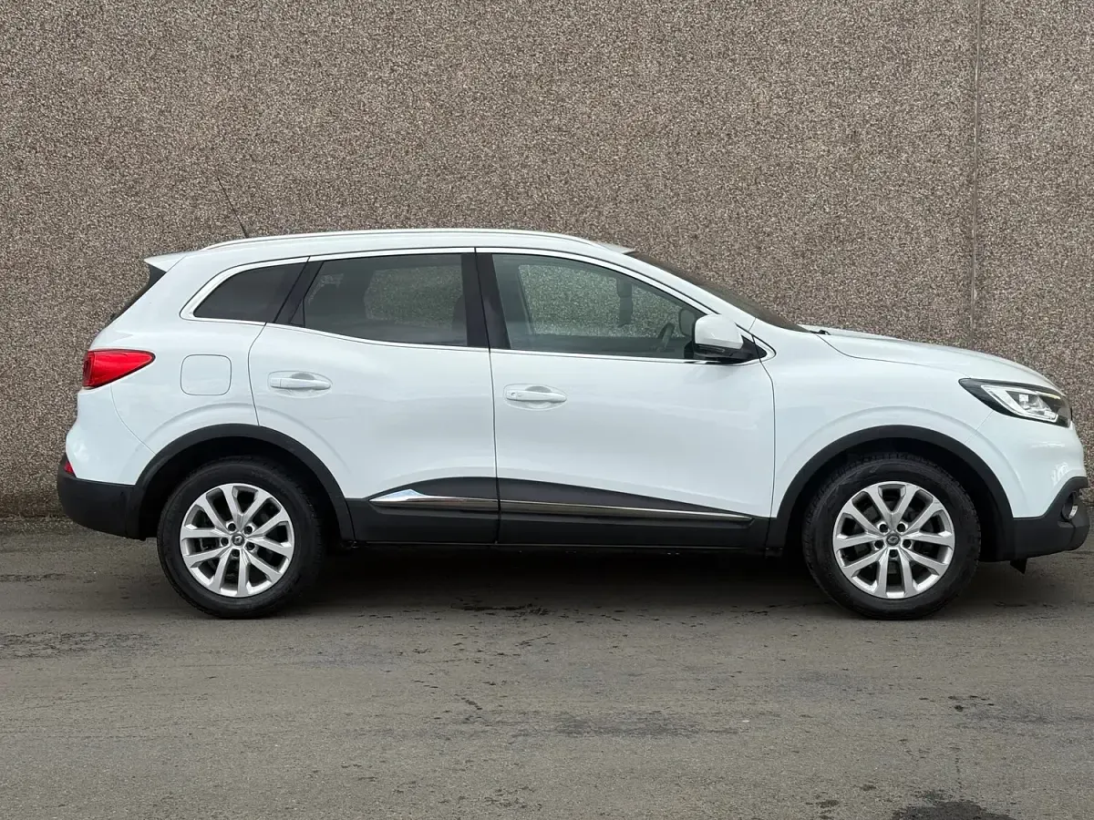 Used Renault Kadjar Dynamique 110 HP (80 kW) 2017 White SUV