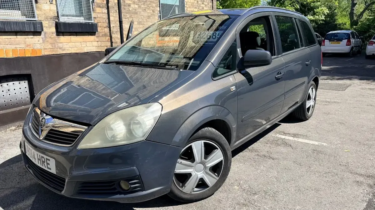 Used Vauxhall Zafira 120 HP (88 kW) 2014 Grey MPV