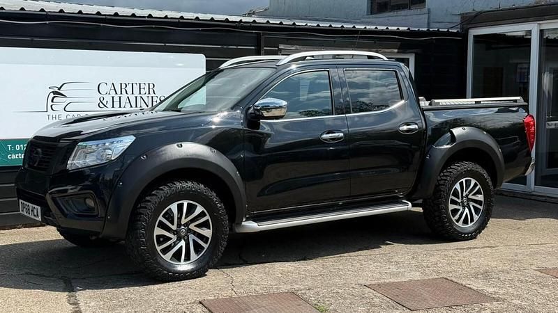 Black Used 2018 Nissan Navara Tekna Pickup | £15,995 (Fair price) - Image 1/4