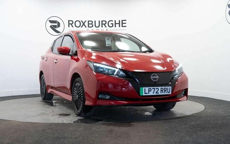 Used Nissan Leaf N-Connecta 160 kW (218 HP) 2022 Red Hatchback