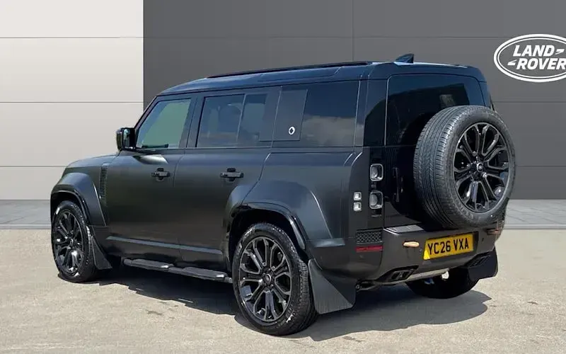Used Land Rover Defender 635 HP (467 kW) 2024 SUV