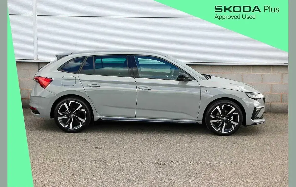 Nuevo Skoda Scala Monte Carlo 115 CV (84 kW) 2026 Gris Utilitario