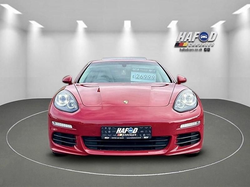 Used Porsche Panamera 2014 Red Hatchback
