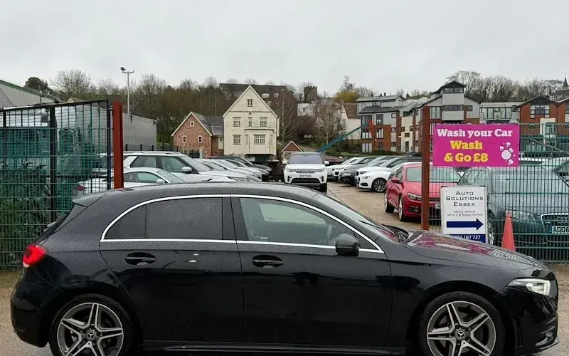 Begagnad Mercedes A200 Executive 150 HK (110 kW) 2021 Svart Halvkombi