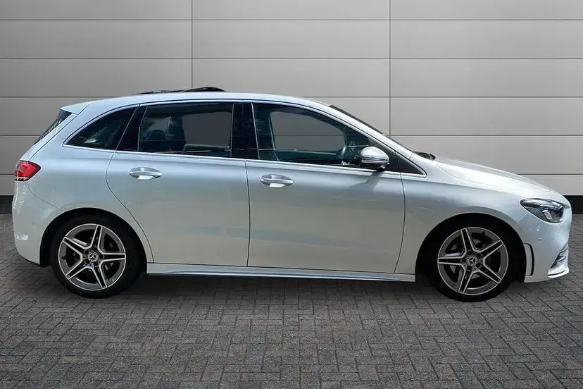 Used Mercedes B180 AMG line 134 HP (98 kW) 2019 Silver Hatchback