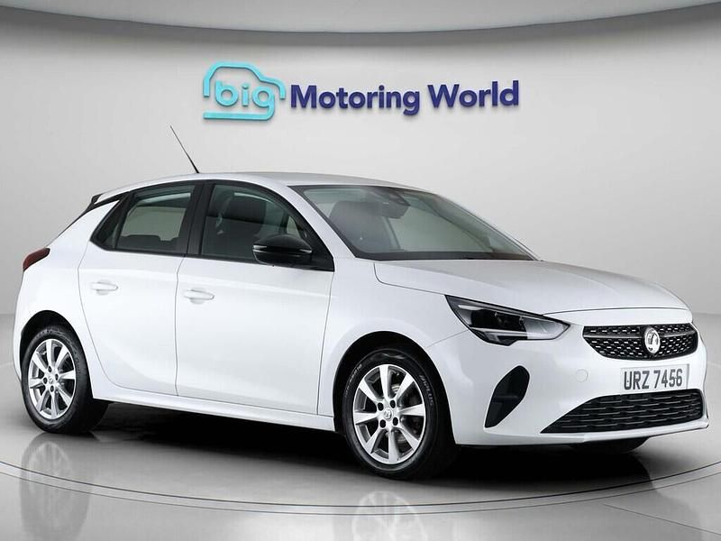 White Used 2023 Vauxhall Corsa Design Edition Hatchback | £10,400 (Good price) - Image 1/4