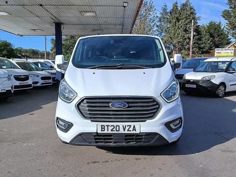Begagnad Ford Tourneo Custom Zetec 2020 Vit Van