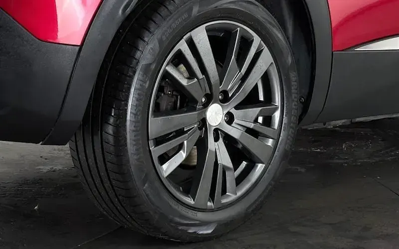 Used Peugeot 3008 Allure 131 HP (96 kW) 2019 Red SUV
