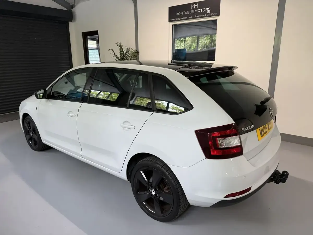 Used Skoda Rapid Sport 2015 White Hatchback