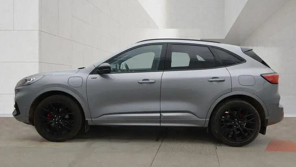 Used Ford Kuga ST-Line X 225 HP (165 kW) 2023 Silver SUV