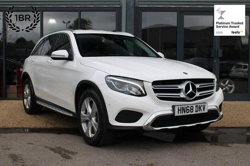 Used Mercedes GLC250 211 HP (155 kW) 2018 White Estate