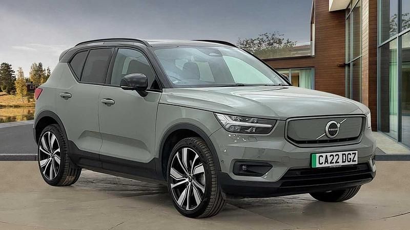 Used 2022 Volvo XC40 Pro SUV | £24,990 (Fair price) - Image 1/4