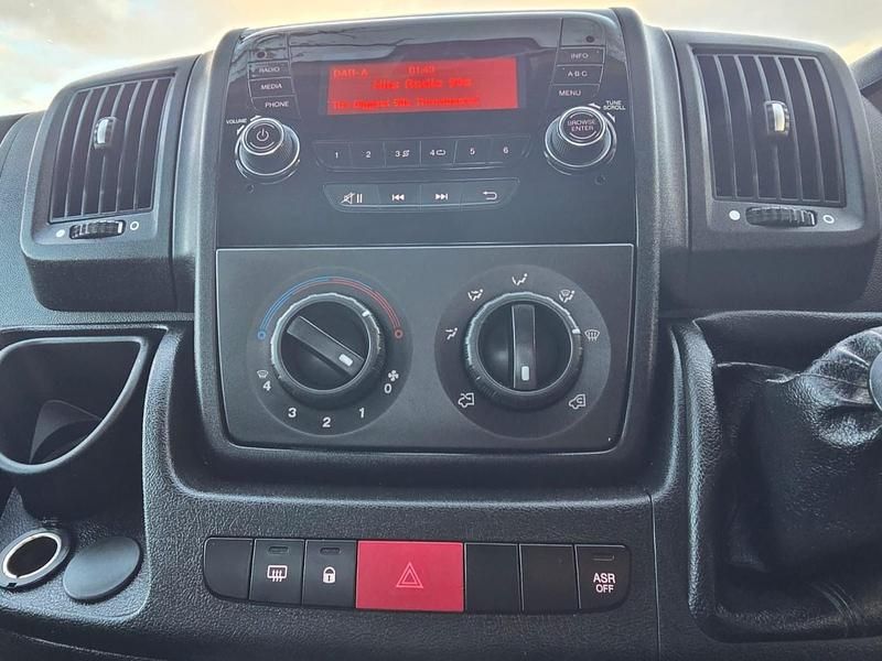 Used Citroën Relay 130 HP (95 kW) 2018 White Van