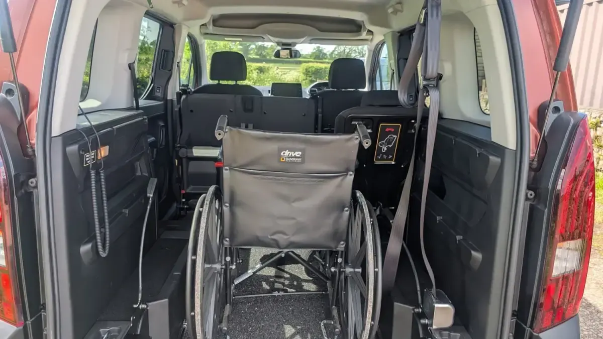 Gebraucht Peugeot Rifter Premium 2021 Braun Van / Kleinbus