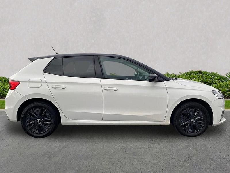 Used Skoda Fabia Colour Edition 95 HP (69 kW) 2022 Candy white black magic pearl effect Hatchback