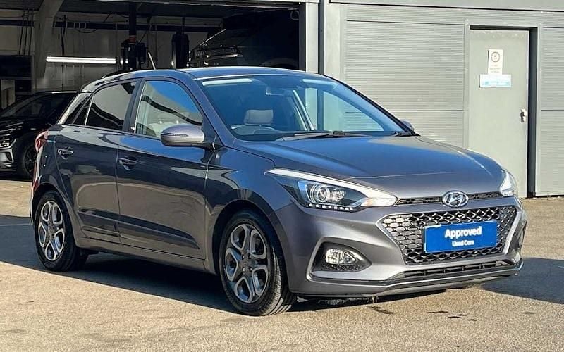 Used Hyundai i20 Premium 101 HP (74 kW) 2019 Grey Hatchback