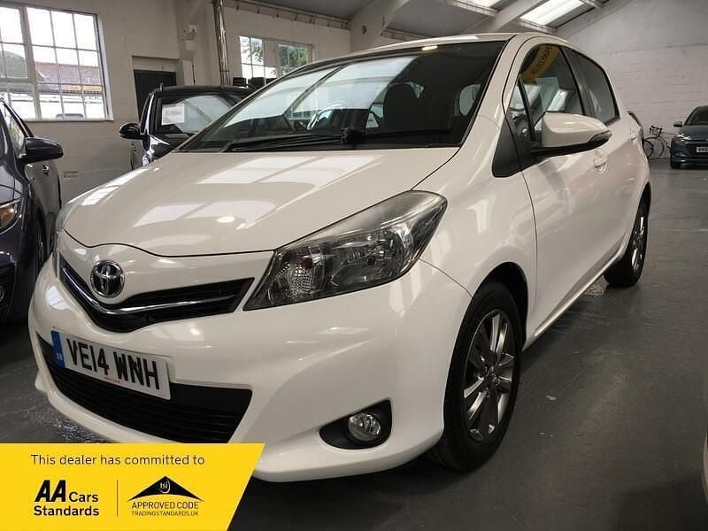 Used Toyota Yaris Plus 69 HP (50 kW) 2014 White Hatchback