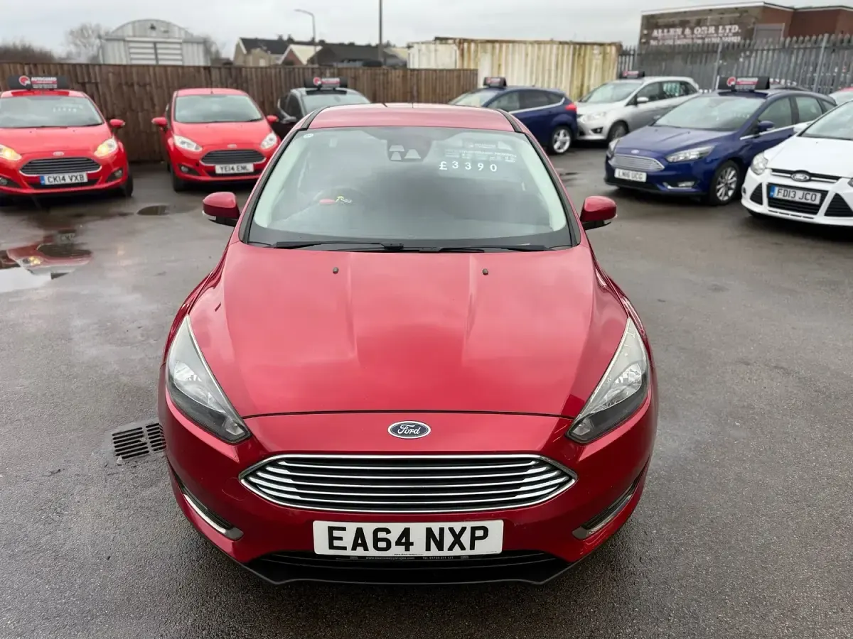 Used Ford Focus Titanium 2014 Red Hatchback