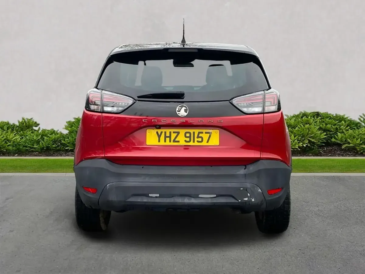 Second-hand Vauxhall Crossland Edition 120 CP (88 kW) 2022 Roșu SUV