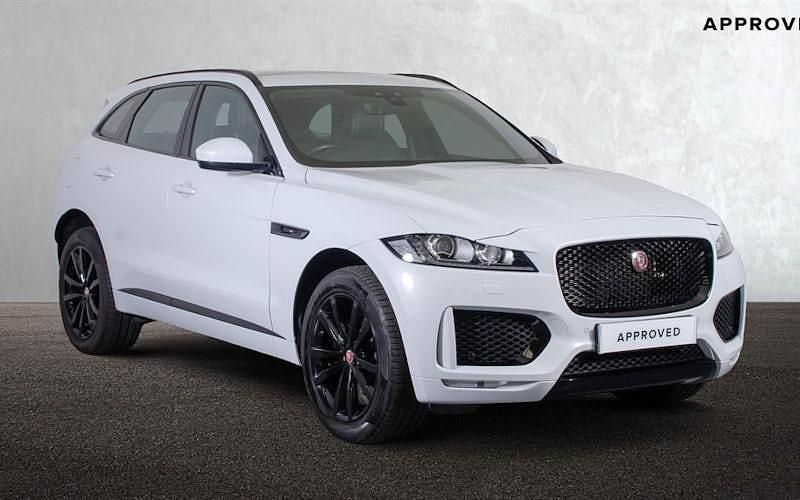 Used 2020 Jaguar F-Pace Chequered Flag SUV | £26,495 (A bit pricey) - Image 1/4