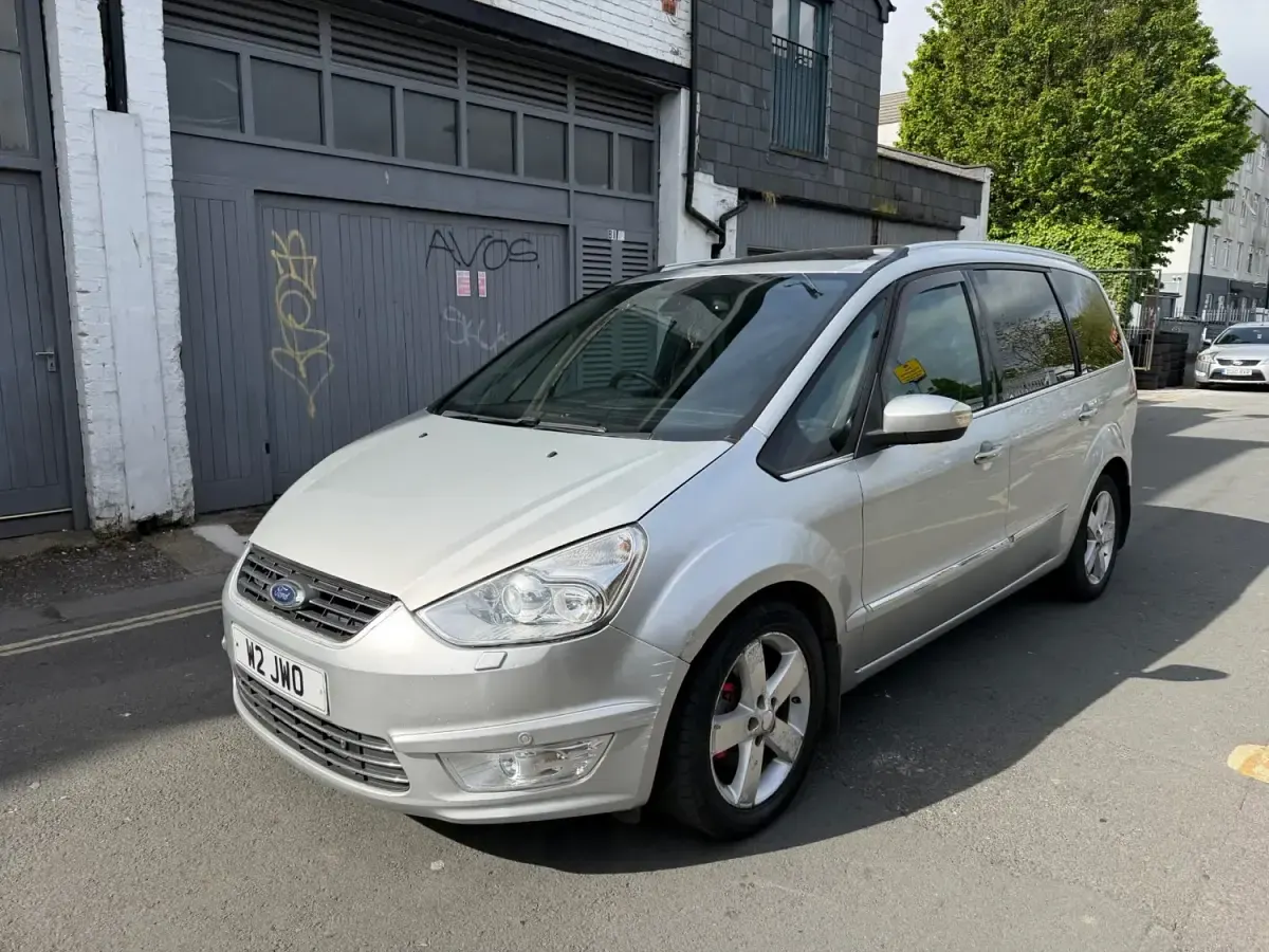 Begagnad Ford Galaxy Titanium X 2013 Silver Minibuss