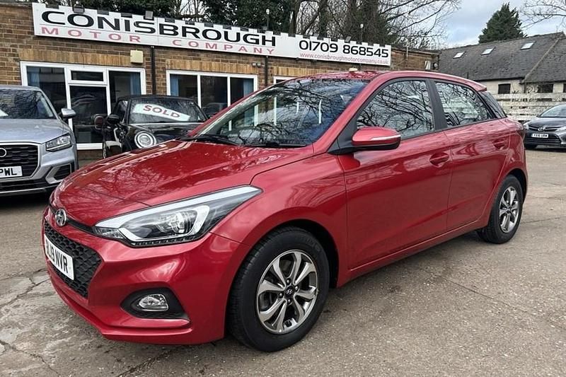 Used Hyundai i20 SE 100 HP (73 kW) 2019 Red Hatchback