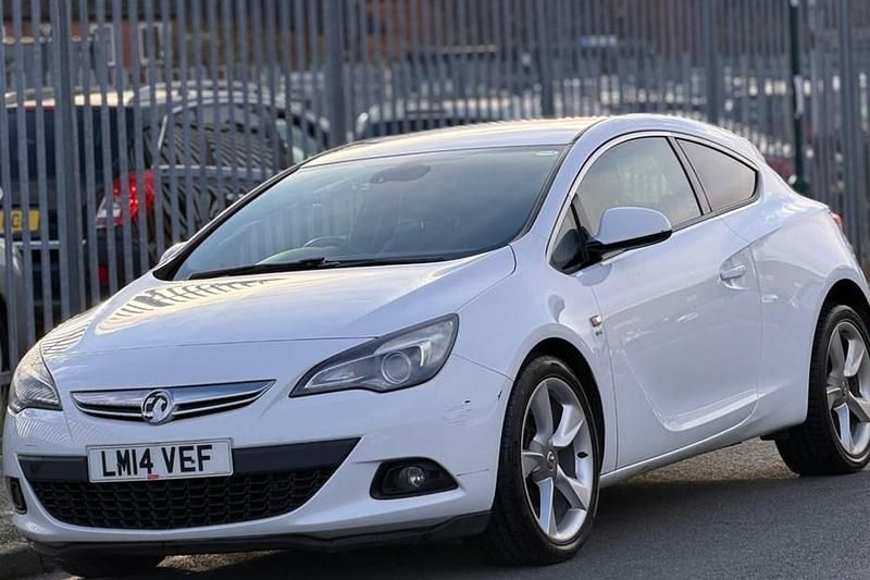 Used 2014 Vauxhall Astra GTC SRi Coupe | £1,995 (Good price) - Image 1/1