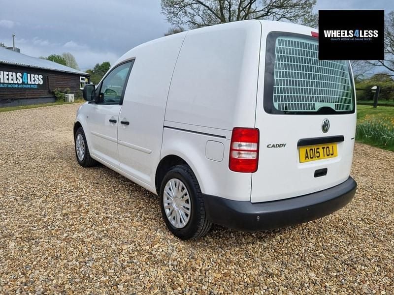 Begagnad VW Caddy 102 HK (75 kW) 2015 Vit Minibuss