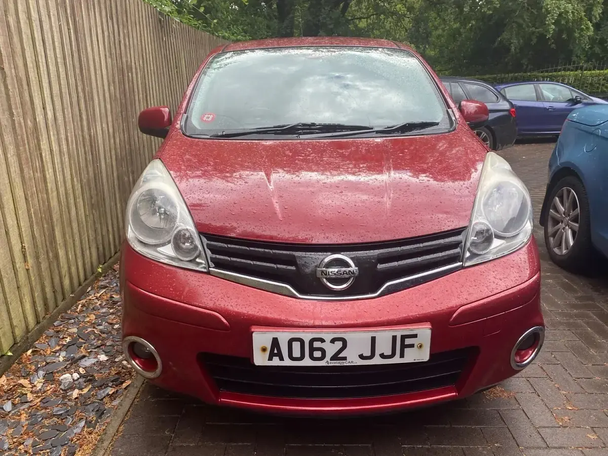 Used Nissan Note N-TEC 110 HP (80 kW) 2012 Red Hatchback