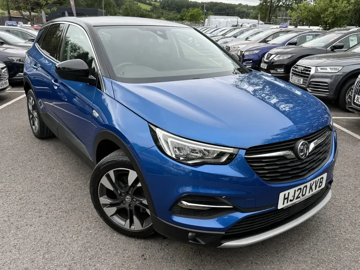 Used Vauxhall Grandland X SRi 130 HP (95 kW) 2020 Blue SUV