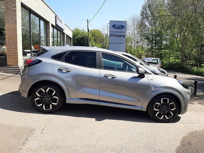 Used Ford Puma ST-Line X 155 HP (114 kW) 2022 Solar silver Hatchback