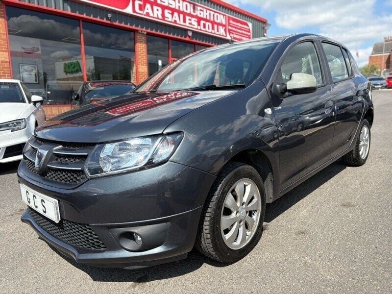 Grey Used 2016 Dacia Sandero Ambiance Hatchback | £2,690 (Fair price) - Image 1/4