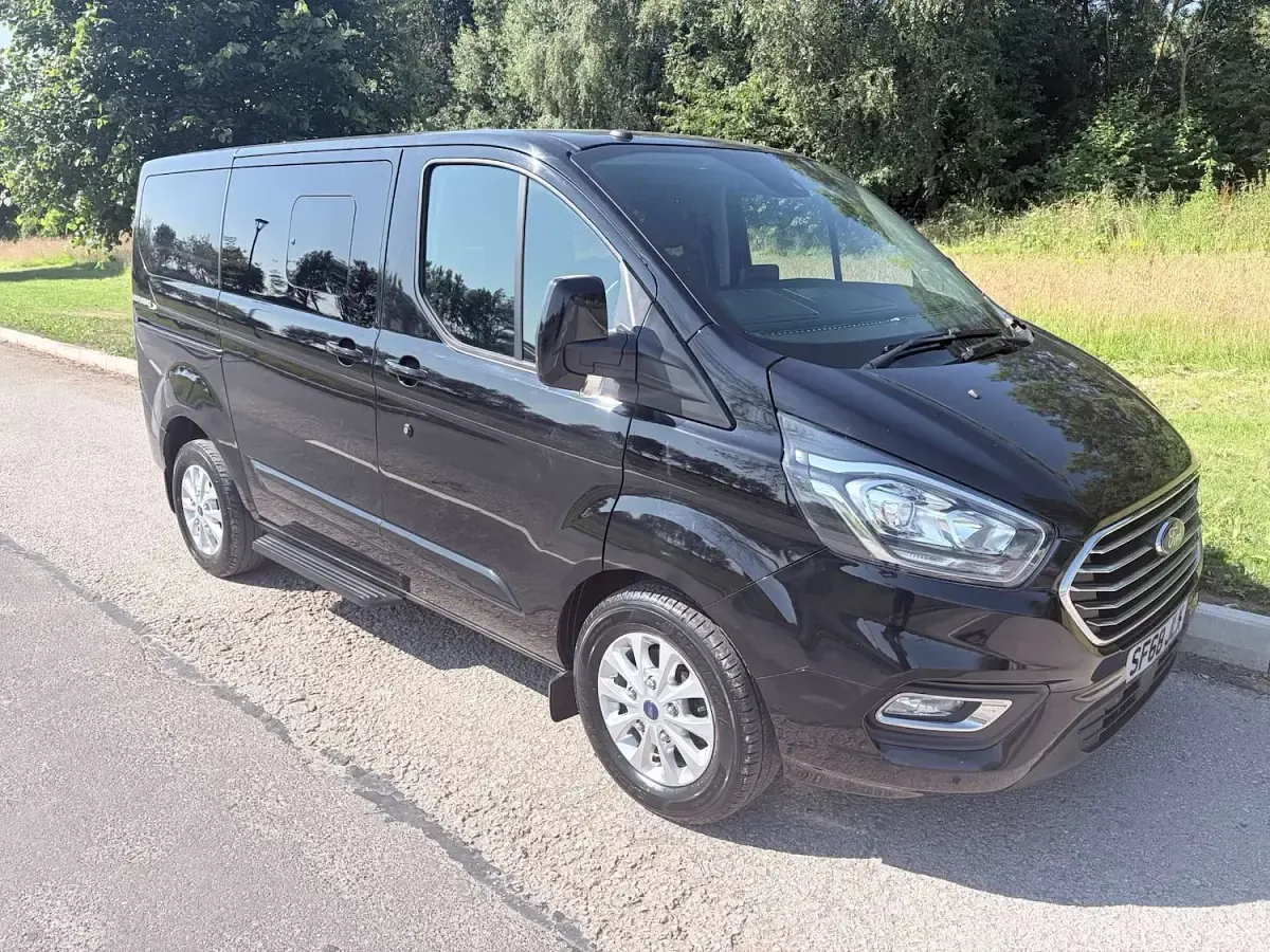 Used Ford Tourneo 2018 Black MPV