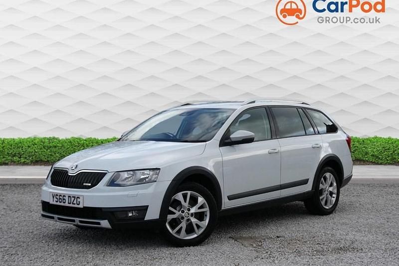 Used Skoda Octavia Scout Scout 4x4 184 HP (135 kW) 2016 Estate