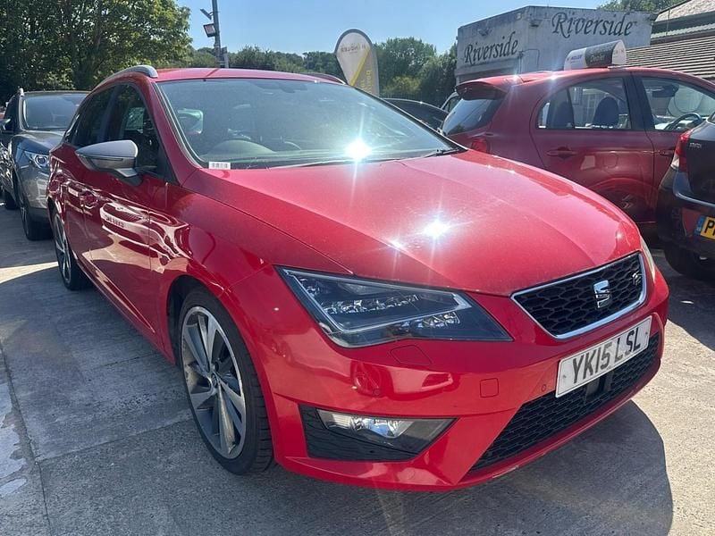 Red Used 2015 Seat Leon FR Estate | £5,995 (Fair price) - Image 1/2
