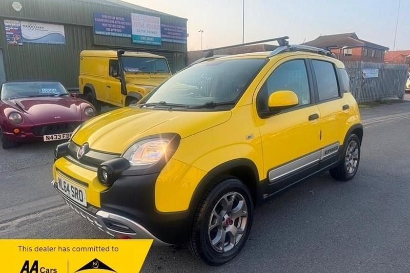 Used Fiat Panda Cross Cross 90 HP (66 kW) 2014 Yellow Hatchback