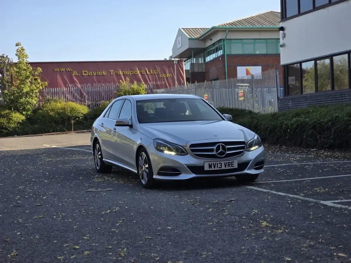 Used Mercedes E220 SE 170 HP (125 kW) 2013 Silver Sedan