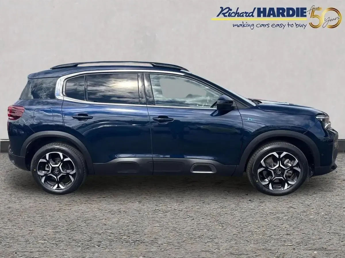 Used Citroën C5 Aircross Shine 222 HP (163 kW) 2023 Blue SUV