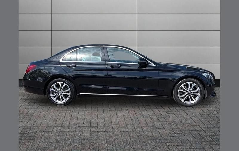 Begagnad Mercedes C220 170 HK (125 kW) 2017 Svart Sedan