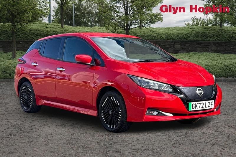Used Nissan Leaf N-Connecta 160 kW (218 HP) 2022 Red Hatchback