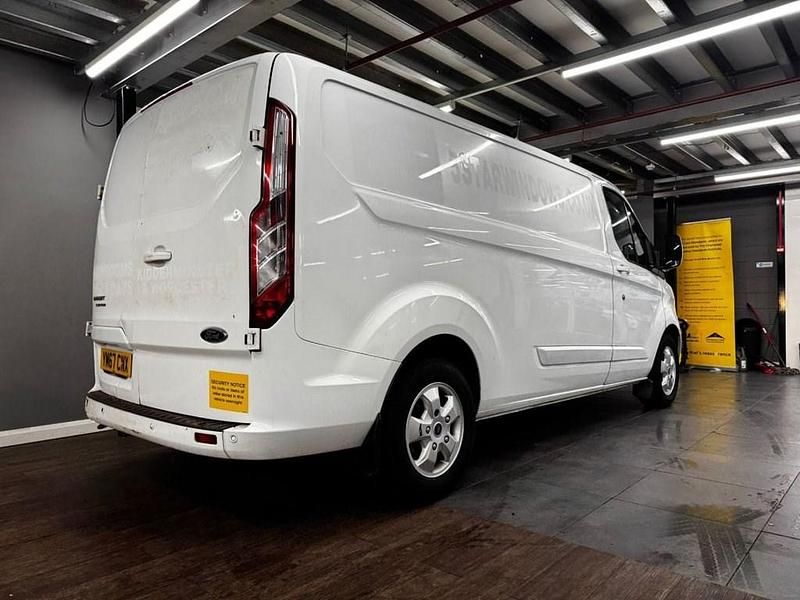 Used Ford Transit Custom Limited 128 HP (94 kW) 2017 White Van