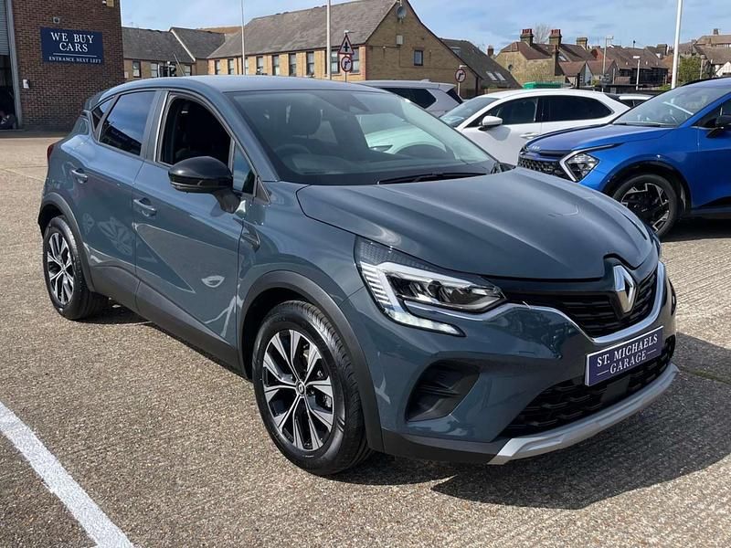 Second-hand Renault Captur Evolution 91 CP (66 kW) 2022 Albastru SUV
