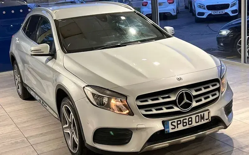 Usado Mercedes GLA200 Executive 156 HP (114 kW) 2019 SUV