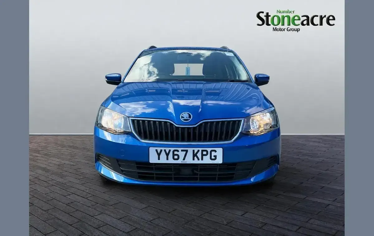 Used Skoda Fabia SE 94 HP (69 kW) 2017 Blue Estate