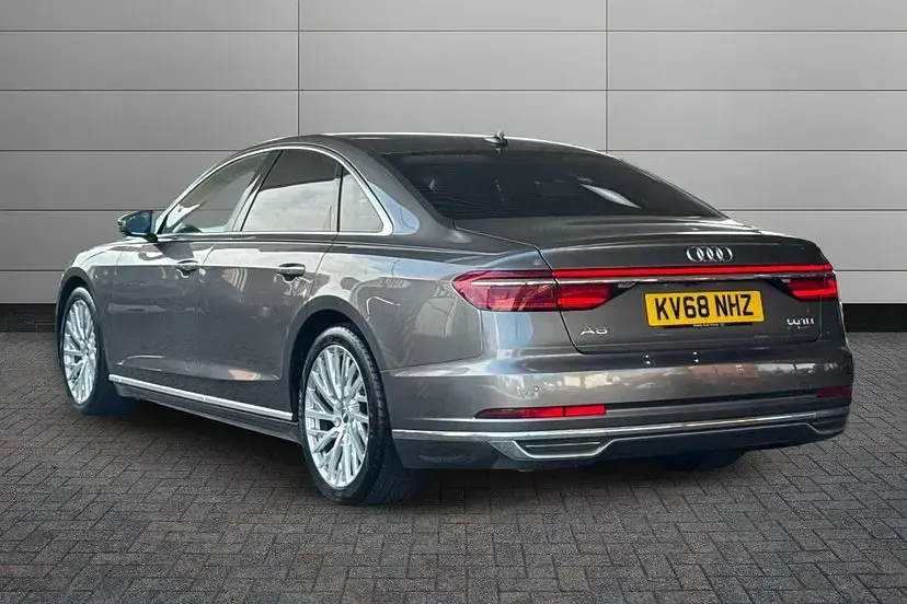 Used Audi A8 Advanced 286 HP (210 kW) 2018 Terra grey Sedan